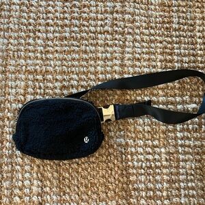 Lululemon Black Fleece With Gold Hardware Belt Bag NWOT